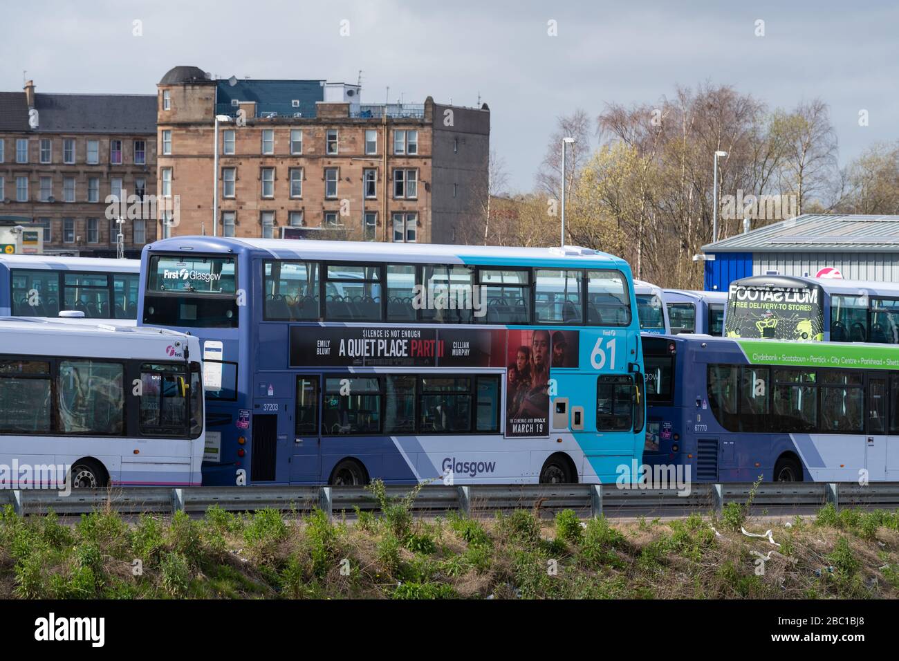 https://c8.alamy.com/comp/2BC1BJ8/glasgow-scotland-uk-2nd-apr-2020-buses-parked-at-first-bus-depot-cathcart-road-glasgow-during-the-coronavirus-crisis-first-bus-is-the-largest-bus-operator-in-scotland-credit-kay-roxbyalamy-live-news-2BC1BJ8.jpg