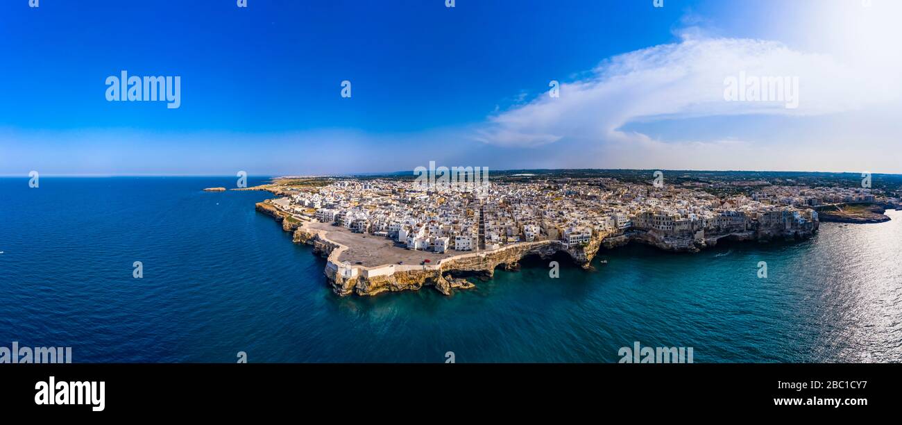 Luftaufnahme, Italien, Süditalien, Apulien,  Polignano a Mare Stock Photo