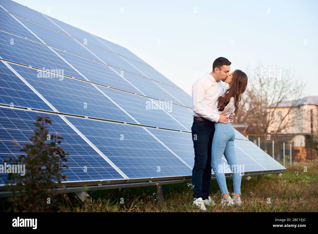 Couple solar panel roof hi-res stock photography and images - Alamy
