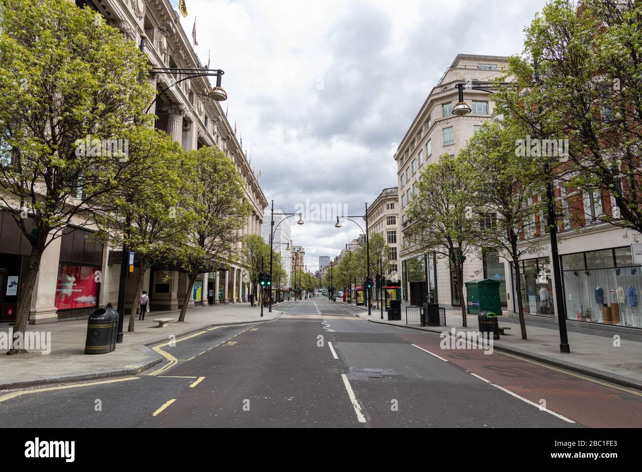 Empty london street hi-res stock photography and images - Alamy