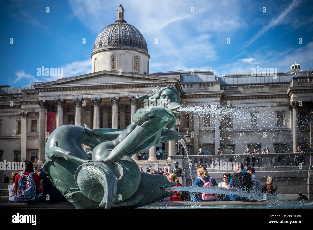 FOUNTAIN ON TRAFALGAR SQUARE IN FRONT OF THE NATIONAL GALLERY, LONDON, GREAT BRITAIN, EUROPE Stock Photo