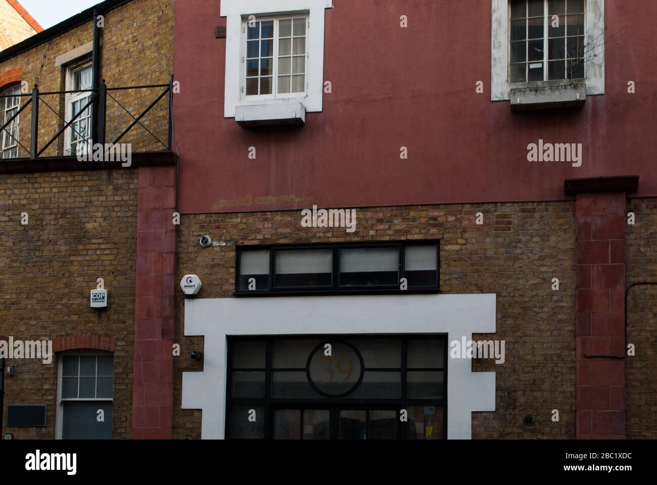 39 Warple Way, East Acton, London, W3 Stock Photo Alamy