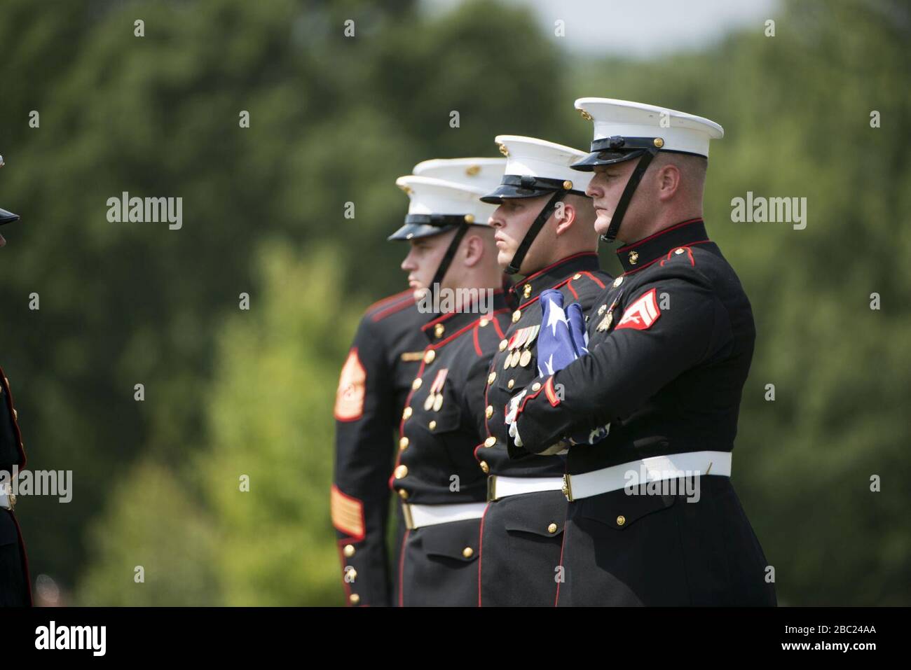 Graveside service for U.S. Marine Corps Pfc. Anthony Brozyna in Section 60 of Arlington National Cemetery (29367165455). Stock Photo