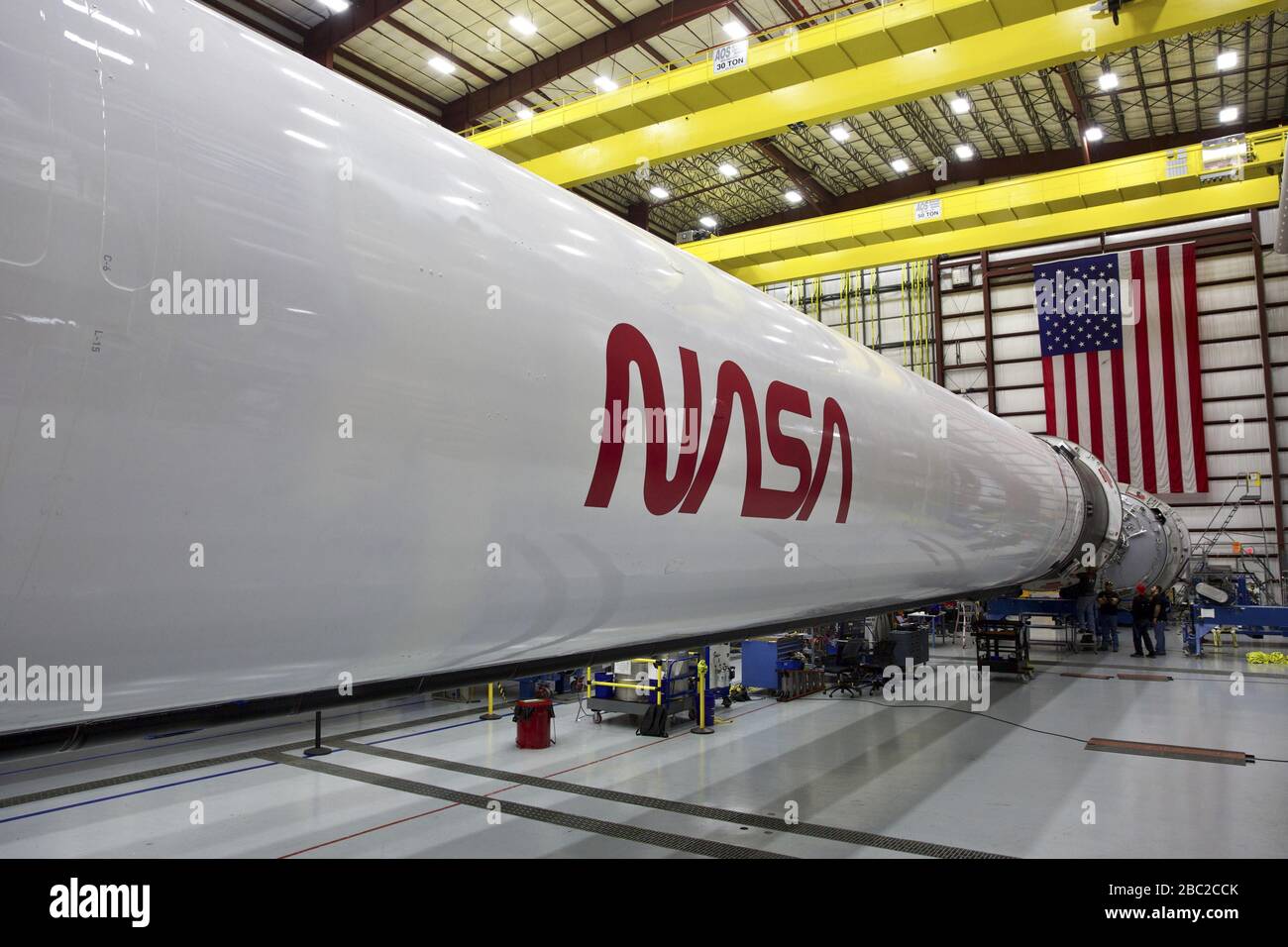 The SpaceX Falcon 9 rocket that will launch the Crew Dragon spacecraft ...