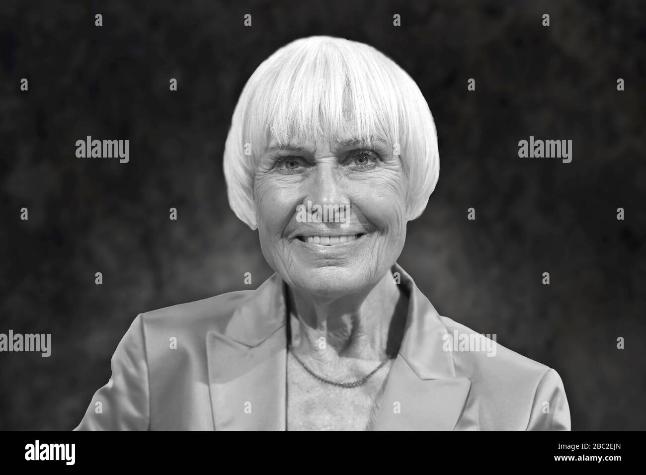 Munich, Deutschland. 02nd Apr, 2020. PHOTOMONTAGE: with 92 years - actress and author Barbara Ruetting died. Archive photo: Barbara RUETTING, actress, author, animal rights activist, cropped single image, single motif. 'People at Maischberger', talk show, April 10, 2014. | usage worldwide Credit: dpa/Alamy Live News Stock Photo