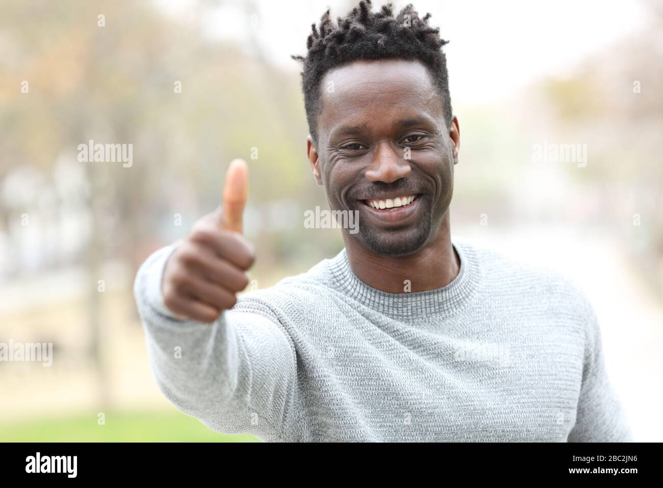 Black man thumb up hi-res stock photography and images - Alamy