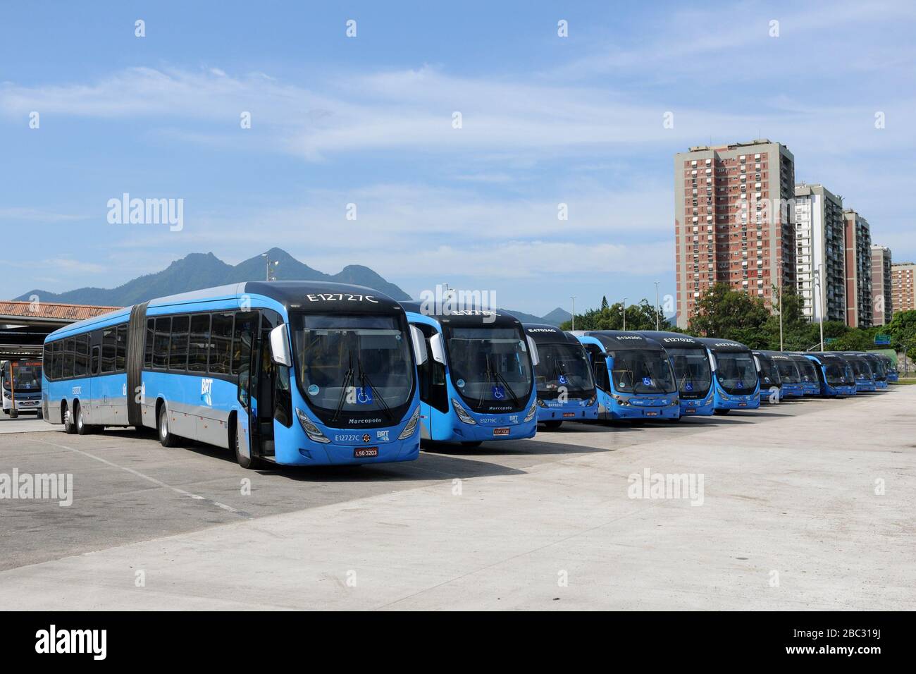 Road transport fleet hi-res stock photography and images - Page 2 - Alamy