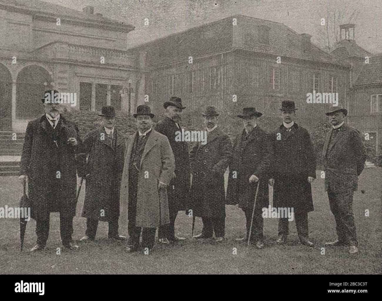 Gruppenführer der Malkasten-Redoute in 1912 – Groll Prof. Pohle Wansleben Thilo Schneider Coubillier Nordenberg Murfield Prof. von Wille. Stock Photo