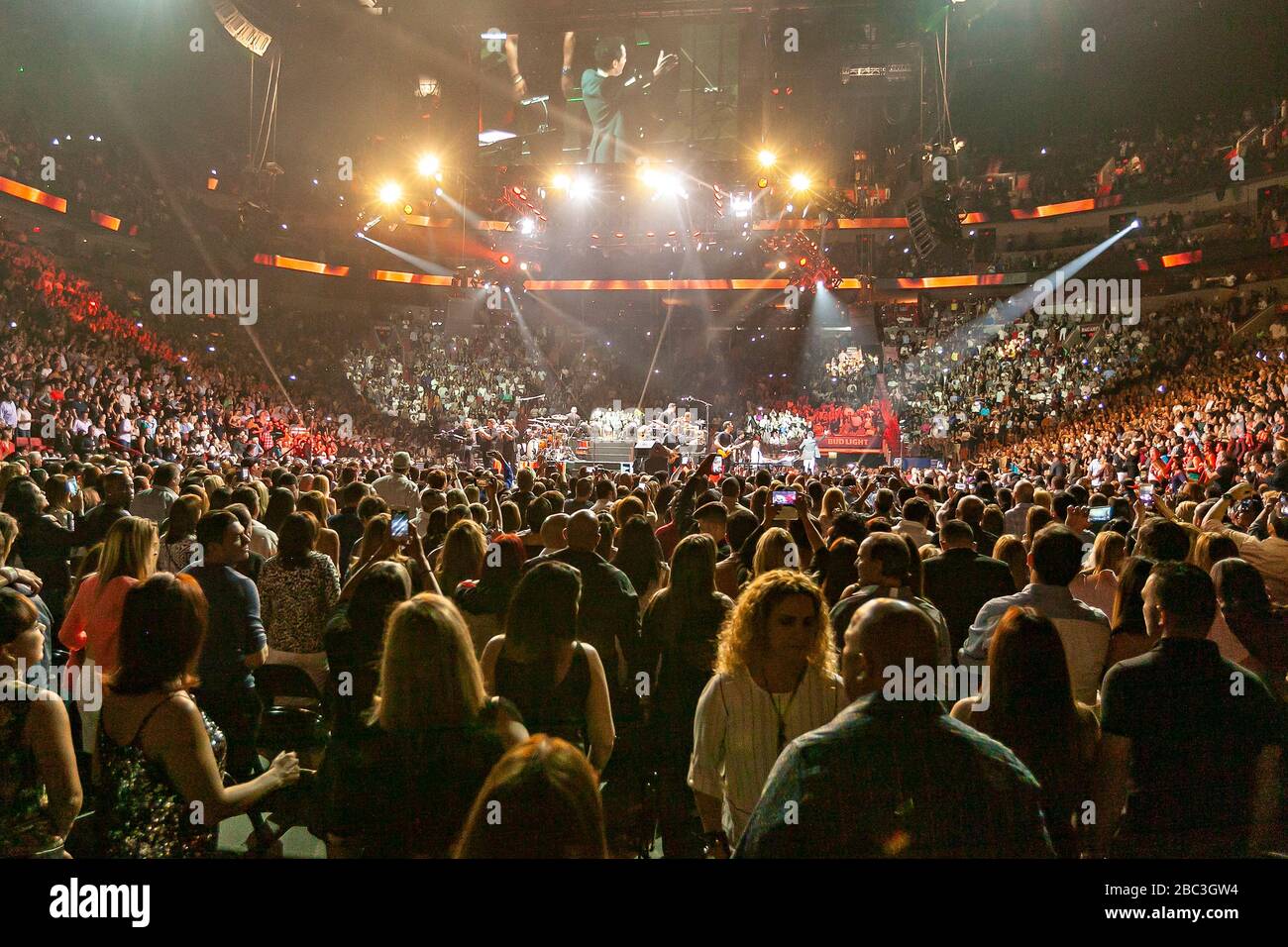Sold out crowd attend Latin singing sensation Marc Anthony's concert at