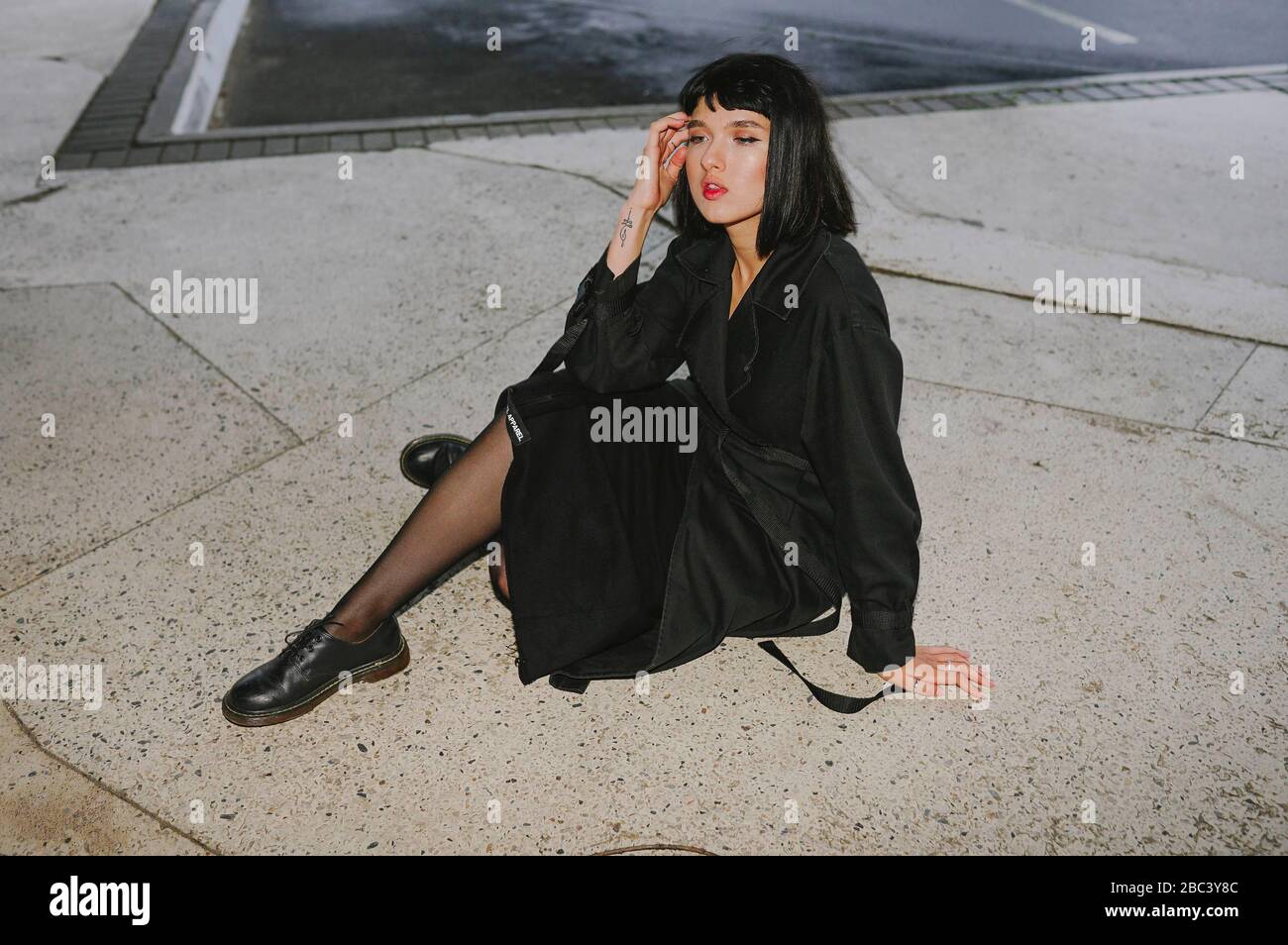 Black cloak hi-res stock photography and images - Alamy