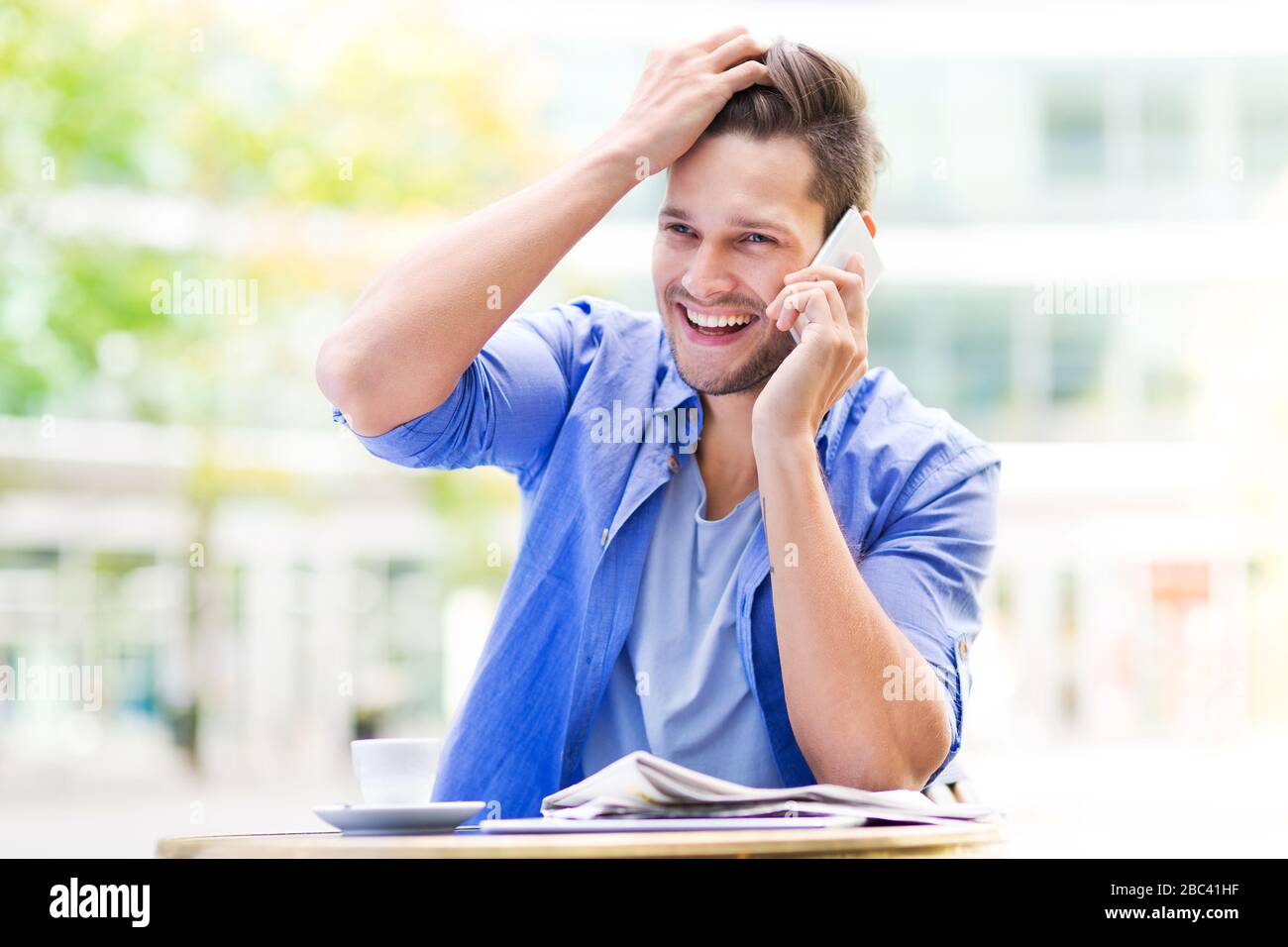 Smiling person hi-res stock photography and images - Alamy