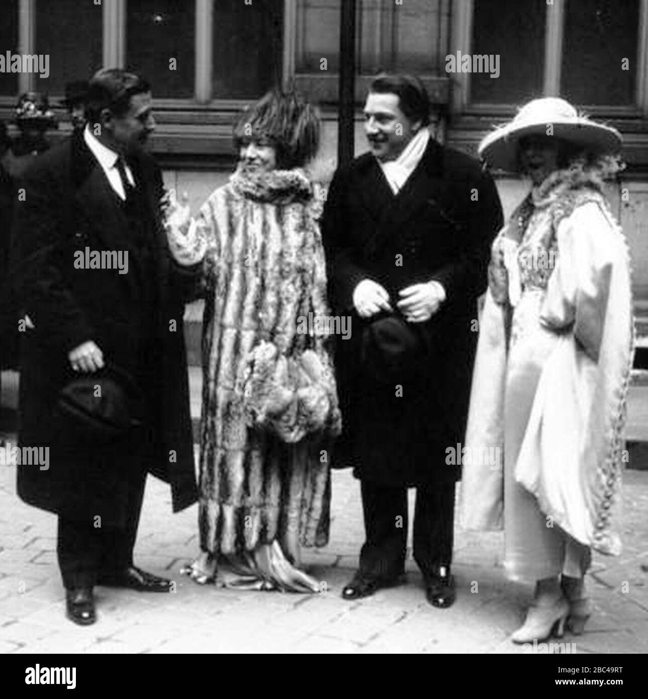 Sacha Guitry et Yvonne Printemps 1919. Stock Photo