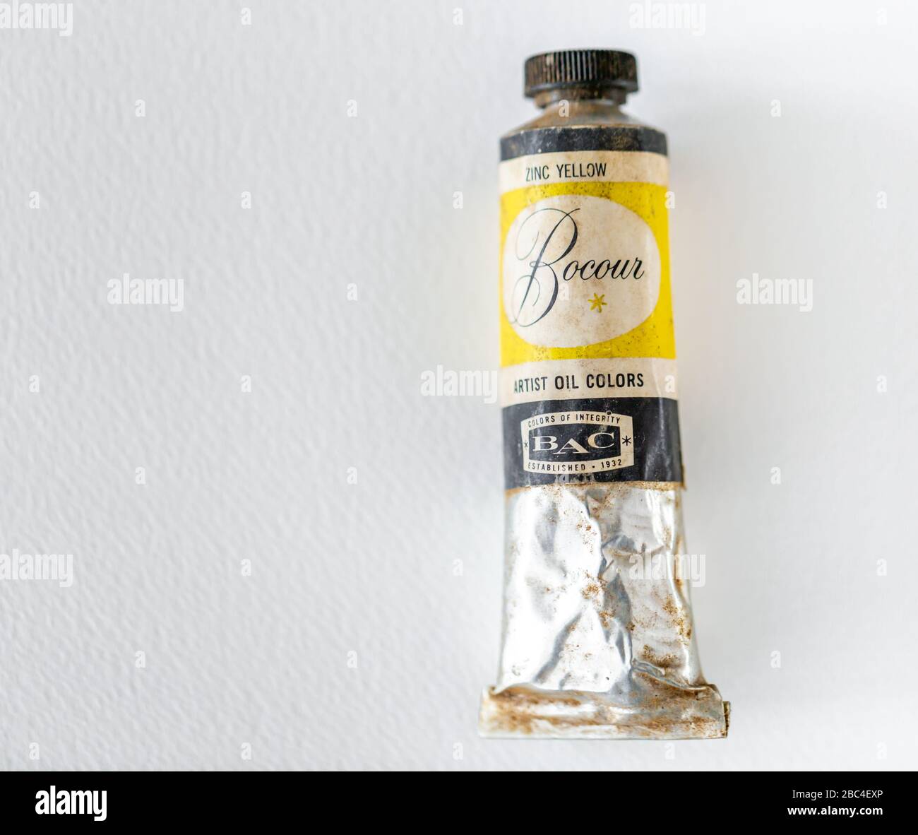 Oil paint tube hi-res stock photography and images - Alamy