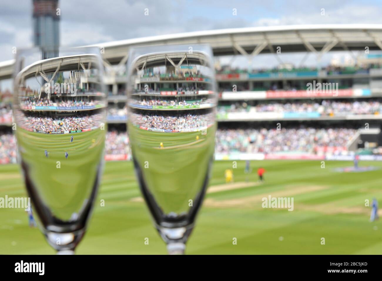 Two champagne glasses london hires stock photography and images Alamy