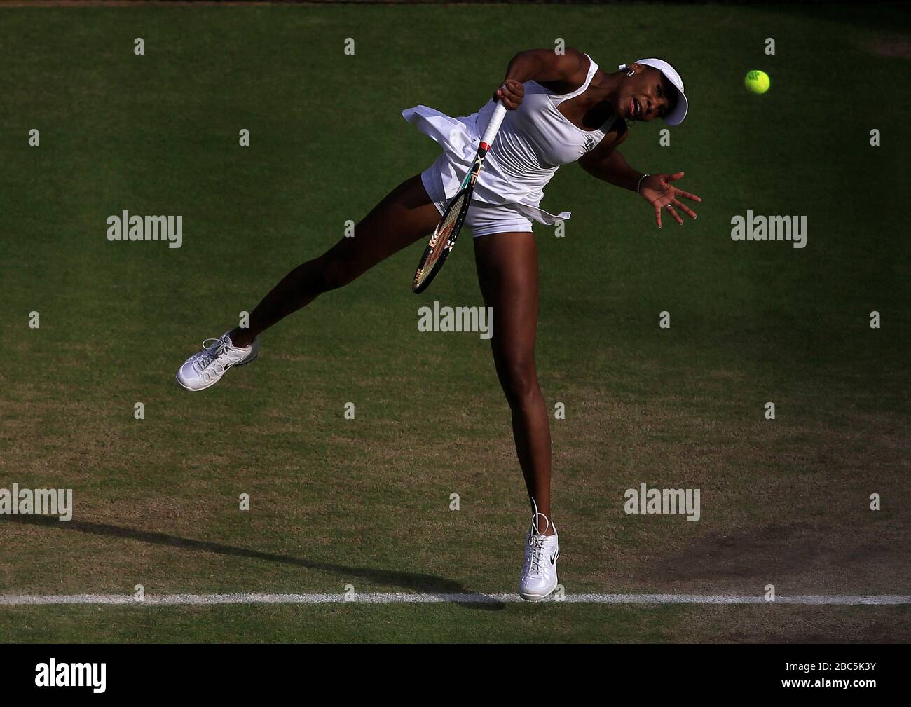 Venus williams centre court hi-res stock photography and images - Alamy