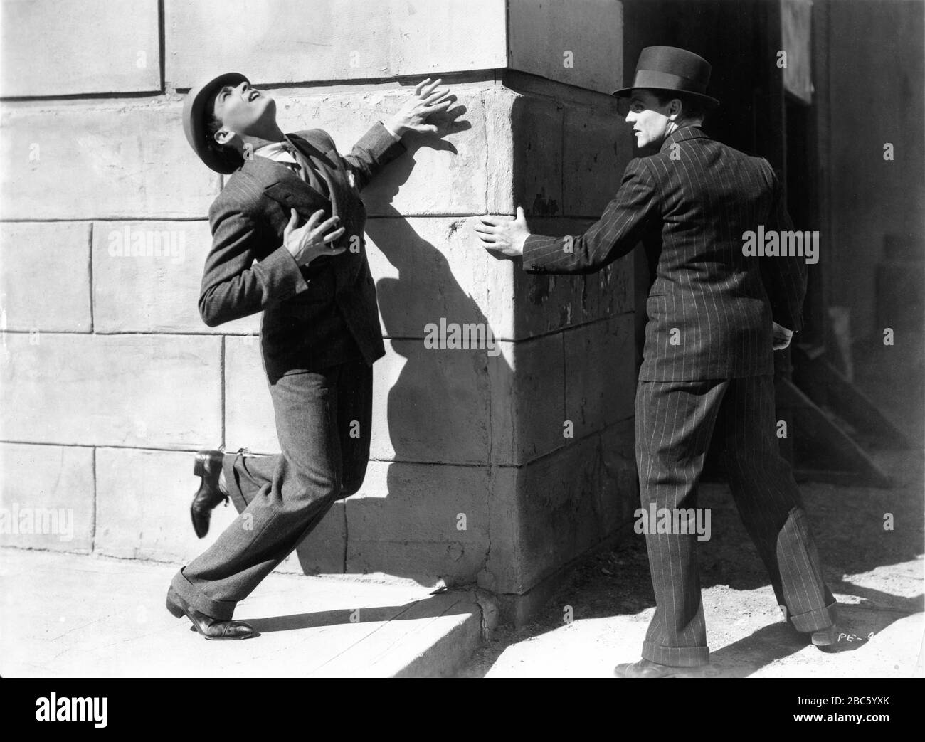 EDWARD WOODS as Matt Doyle and JAMES CAGNEY as Tom Powers in THE PUBLIC ENEMY / ENEMIES OF THE PUBLIC (UK original release title) 1931 director WILLIAM A. WELLMAN novel KUBEC GLASMON and JOHN BRIGHT Warner Bros. Stock Photo