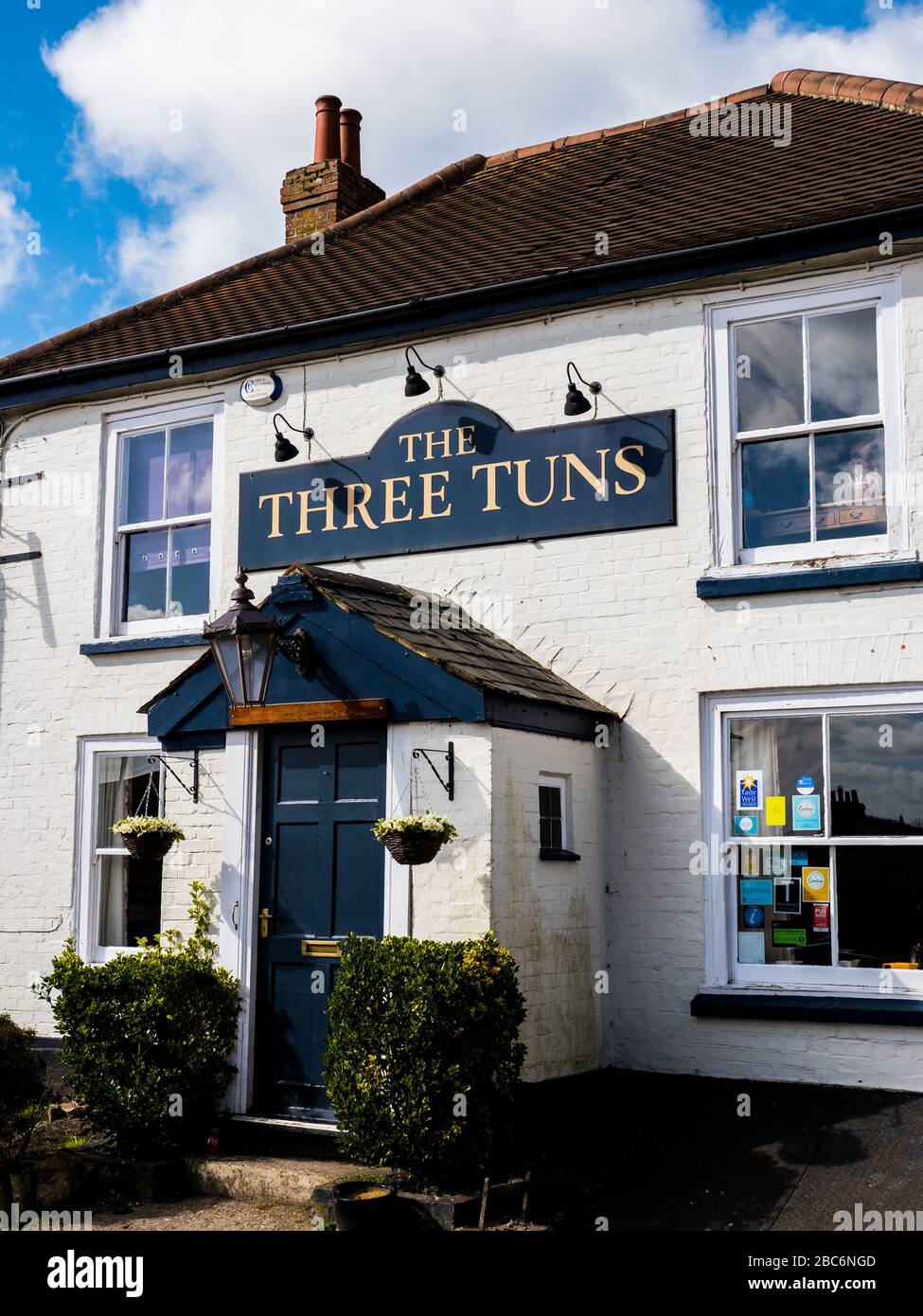 The Three Tuns, Rural Pub, Great Bedwyn, Wiltshire, England, UK, GB
