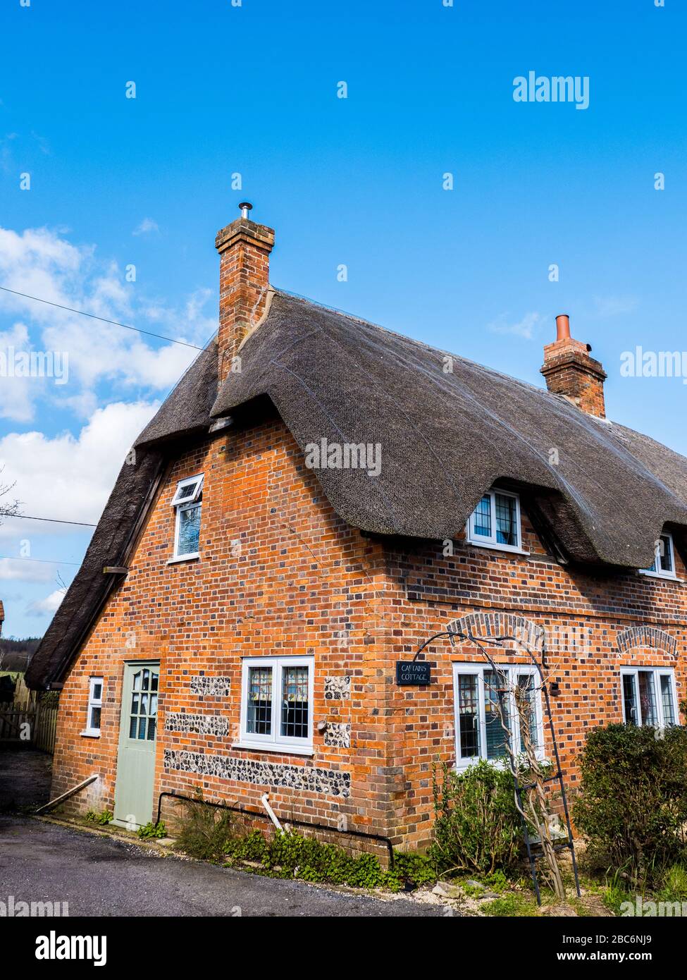 Cottage wiltshire hires stock photography and images Alamy