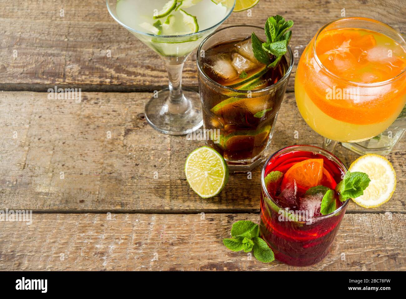 selection-of-summer-alcohol-drinks-mocktails-and-cocktails-aperol