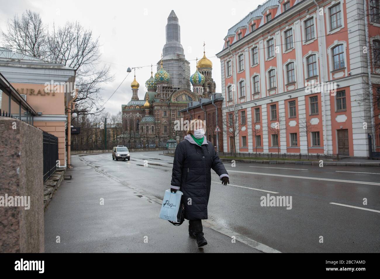 Обстановка в спб. Коронавирус Петербург. Санкт-Петербург Пандемия. Ситуация в Петербурге. Жители Петербурга в пандемию.