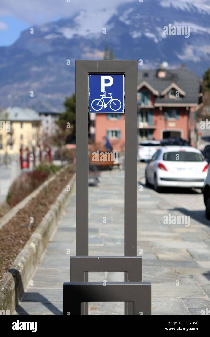 Parking pour vélos. Saint-Gervais-les-Bains. Haute-Savoie. France. Stock Photo