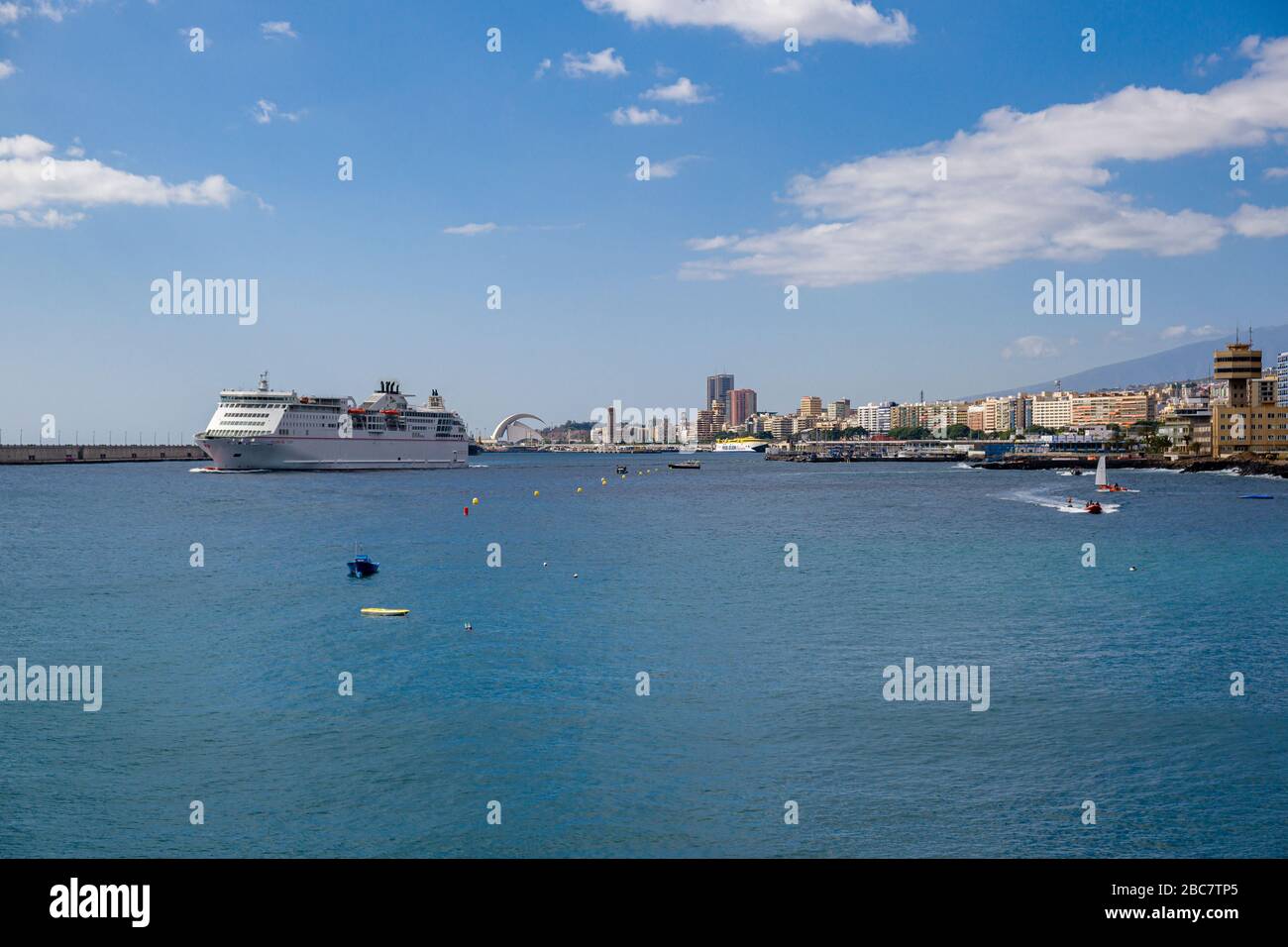Port Of Santa Cruz De Tenerife High Resolution Stock Photography And Images Alamy