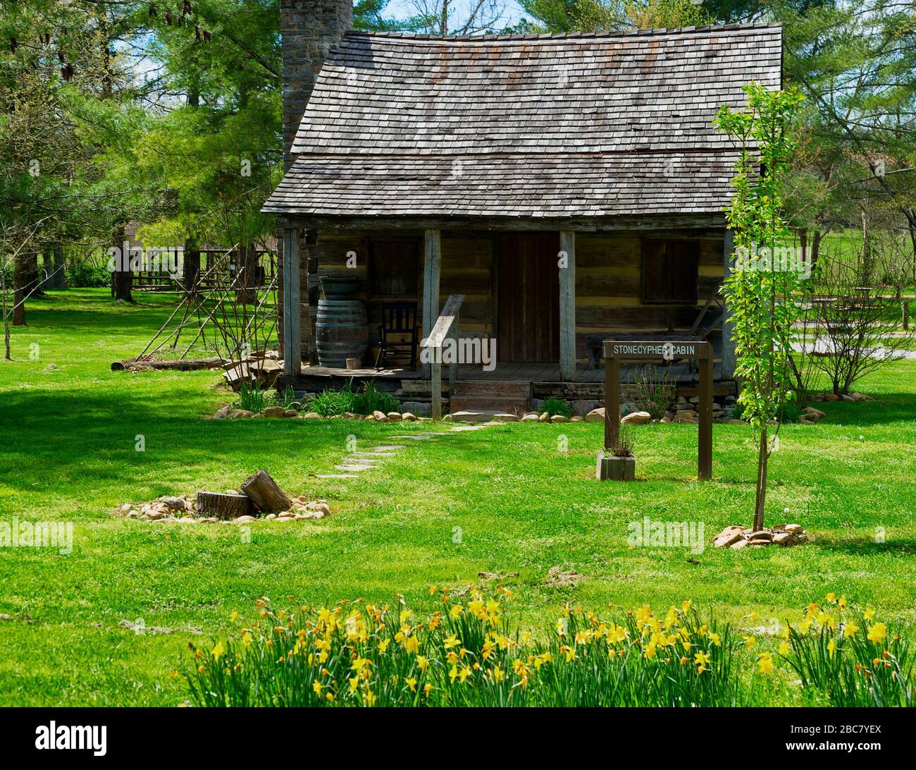 At David Crockette Brithplace State Park in Tennessee, this cabin is decated to the Stoncyper family who owned the land for a 100 years perserving its Stock Photo