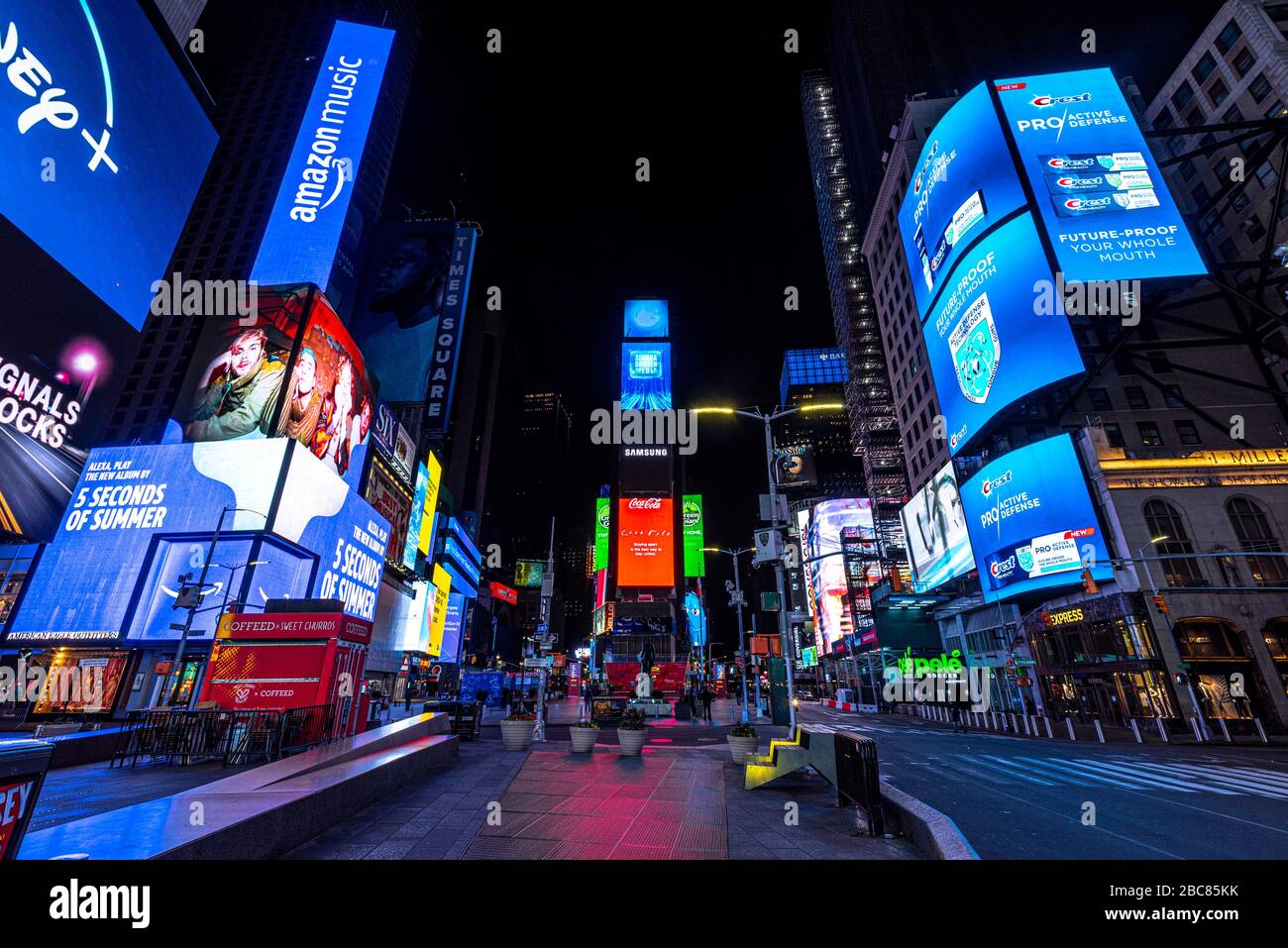 Desirted Times Square at Night, April 2, 2020, Manhattan, New York Stock  Photo - Alamy