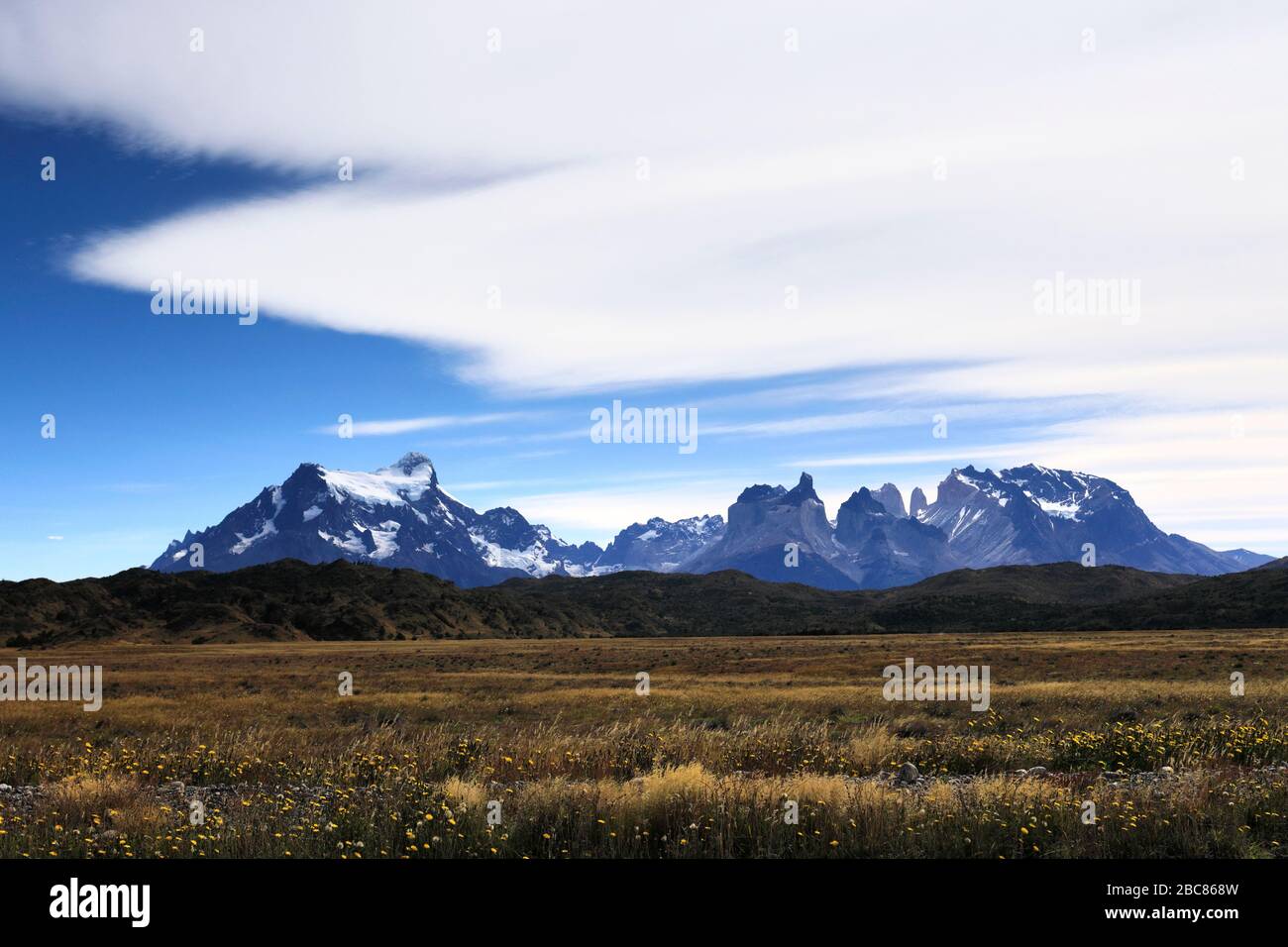 View of the Cerro Paine Grande and Cordillera De Paine, Torres de Paine, Magallanes region, Patagonia, Chile Stock Photo