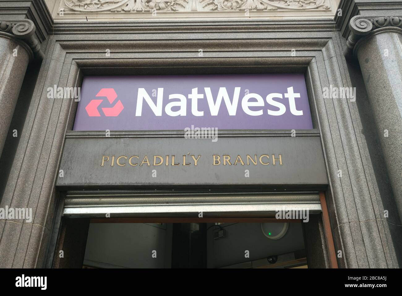Natwest- British hgih street bank branch, exterior logo / signage- London Stock Photo