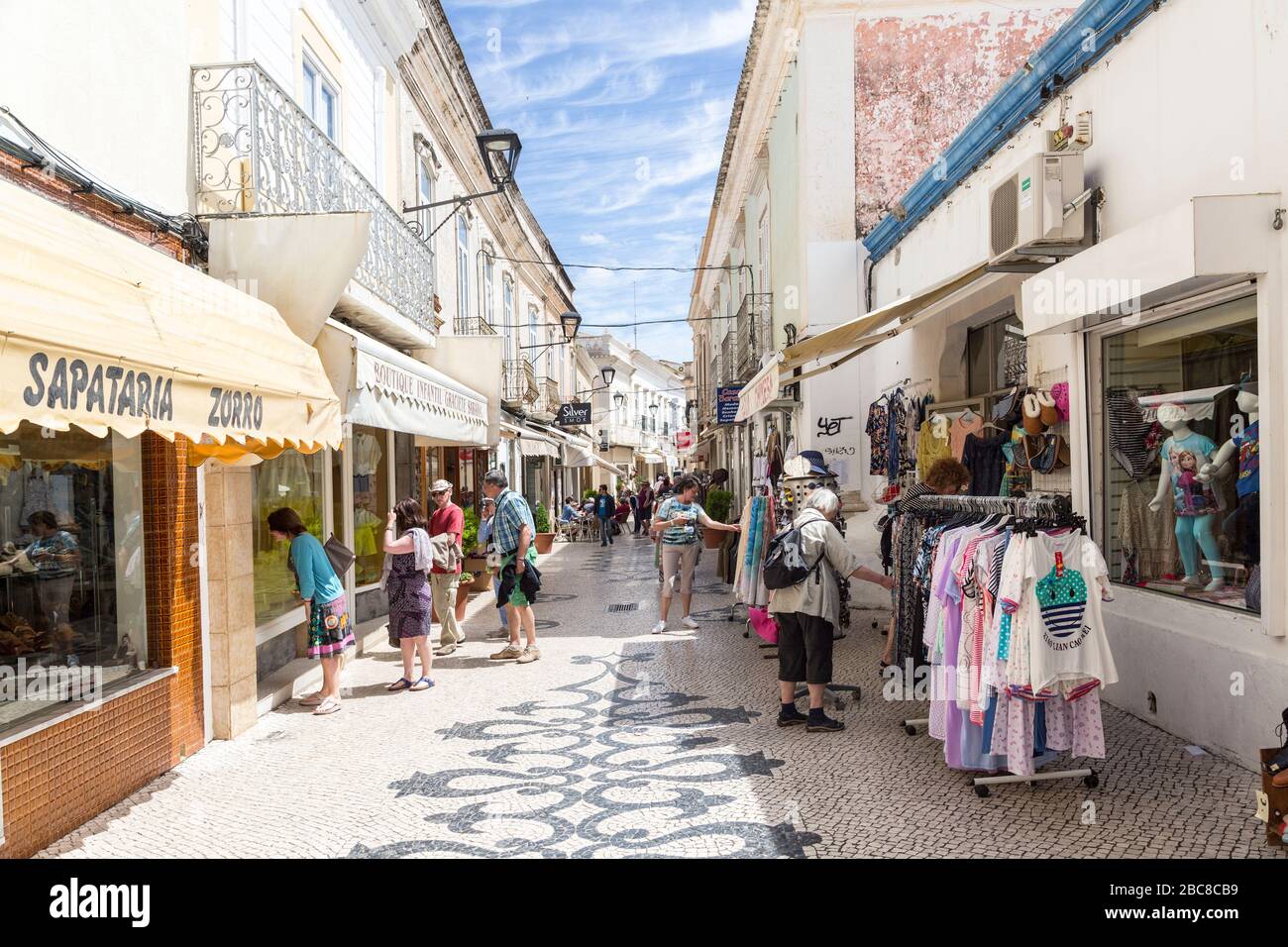 Portugal shopping hi-res stock photography and images - Alamy