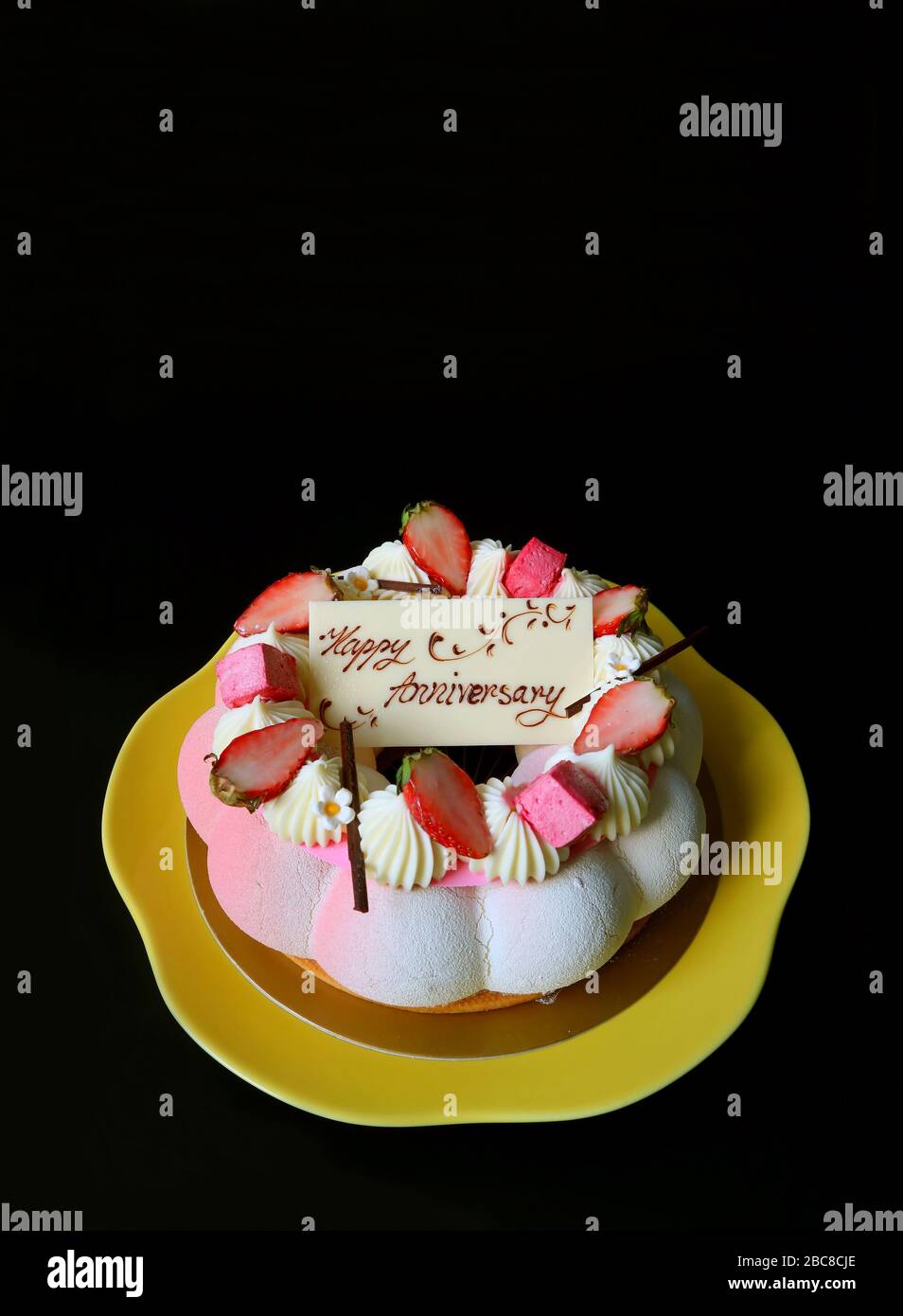 Strawberry Cakes Designs Birthday & Anniversary at Best Price