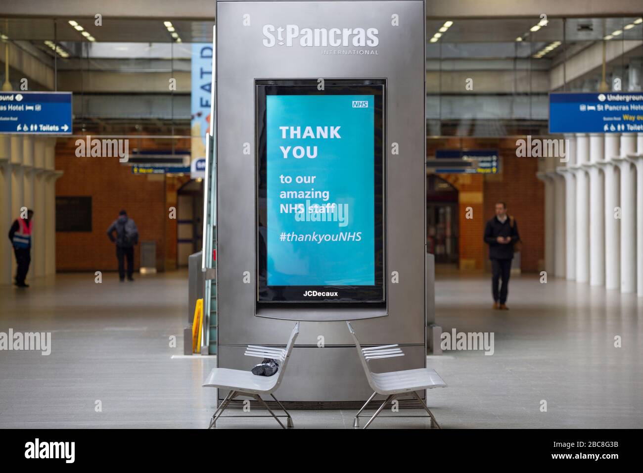 London, UK. 03rd Apr, 2020. NHS ‘Thank you' digital poster at St Pancras International railway station. UK Gov said today that a total of 3,605 people have now died from Covid-19 coronavirus across the UK including 2 NHS nurses within the last 24 hours. Credit: Thamesfleet/Alamy Live News Stock Photo