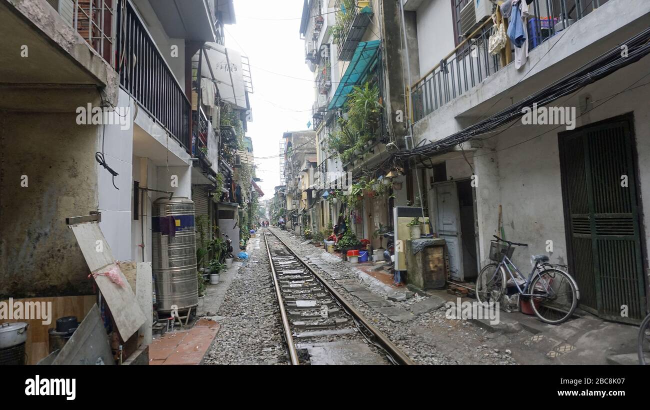rusty railroad tracks in hanois famous train street Stock Photo Alamy