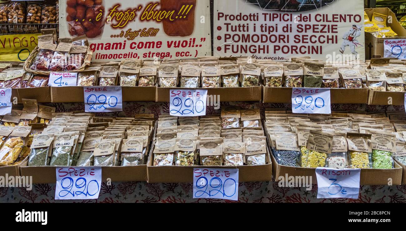 Grocery store in the old town of Naples Stock Photo Alamy