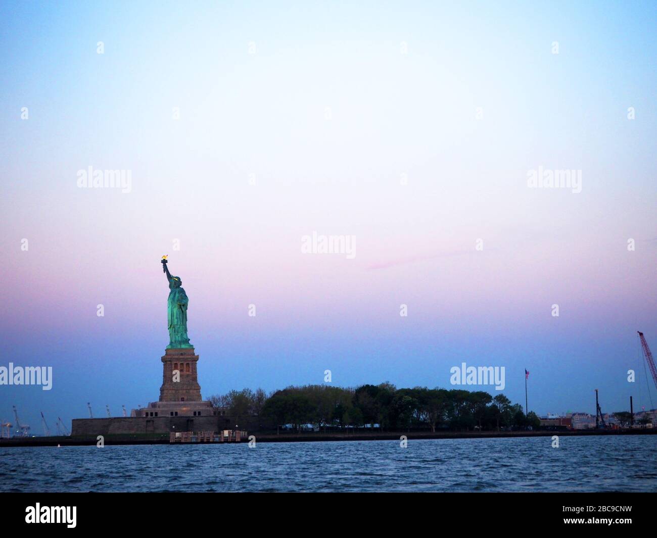 Statue of Liberty at dawn, New Jersey, USA Stock Photo Alamy