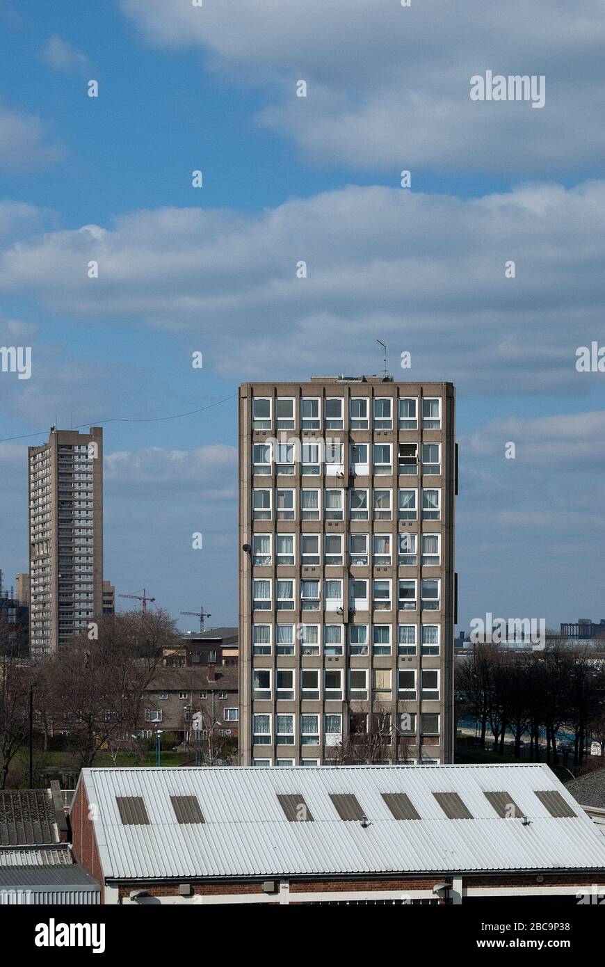 London docklands 1970s hi-res stock photography and images - Alamy