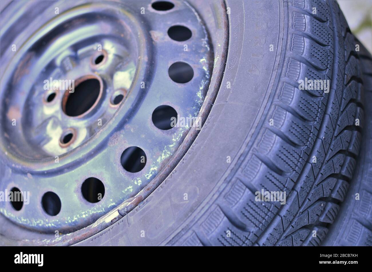 Car without tires hires stock photography and images Alamy