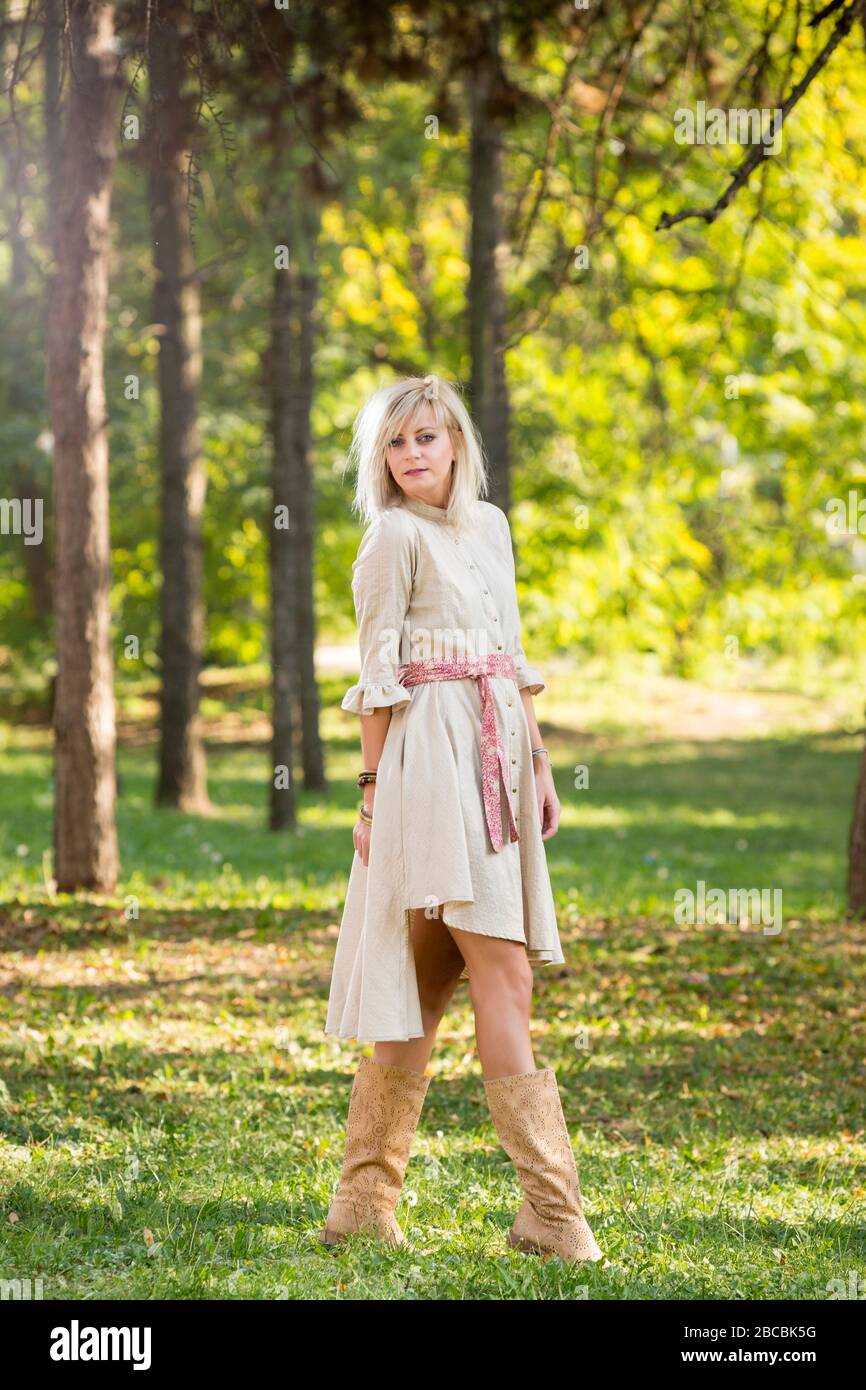 white christmas dresses The Sidekick Cream