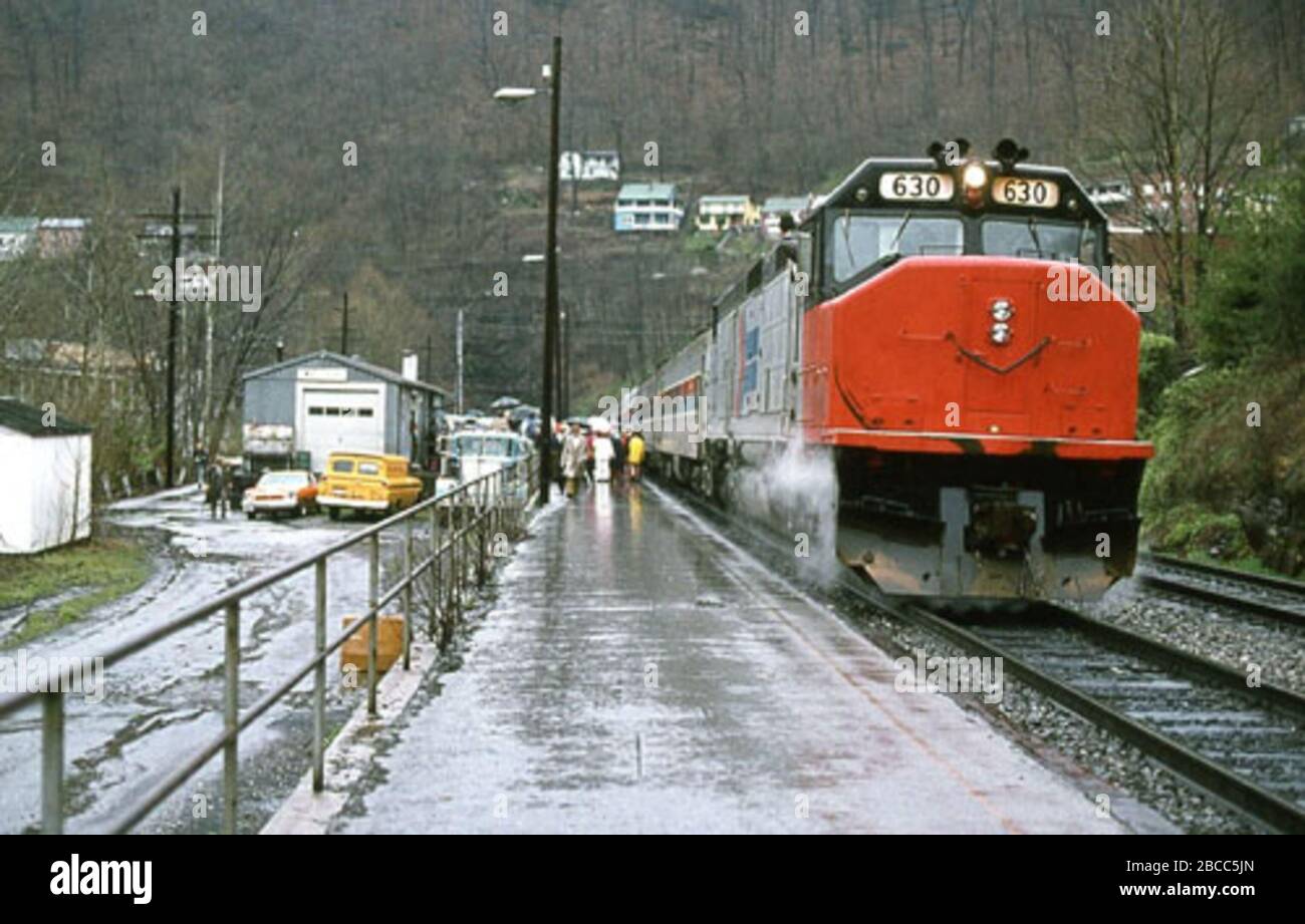 "English The Mountaineer at Welch station in March 1975; March 1975; Train Welch, West