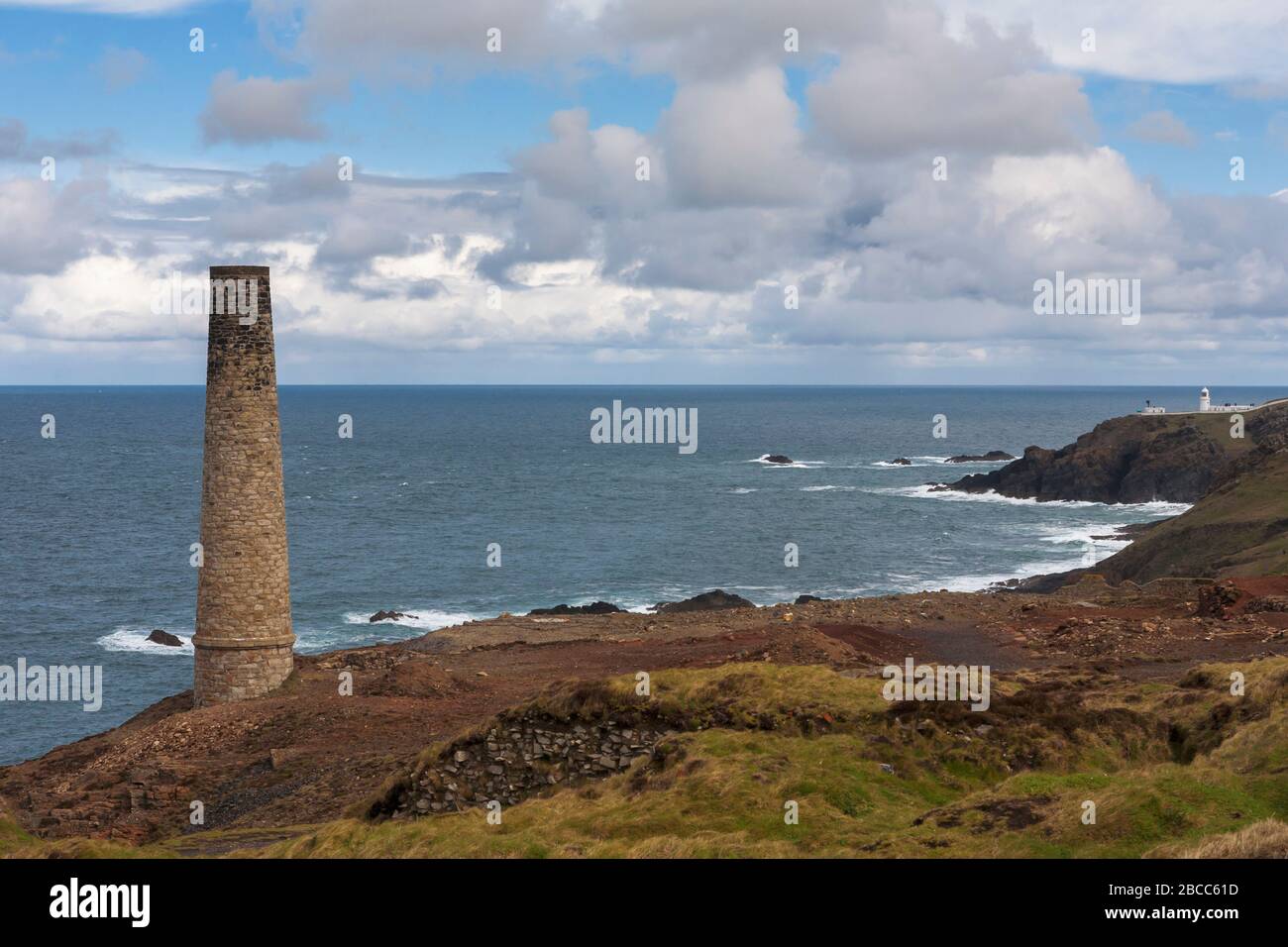 Calciner stack. Levant Mine, Penwith Peninsula, Cornwall, UK: UNESCO World Heritage Site Stock Photo