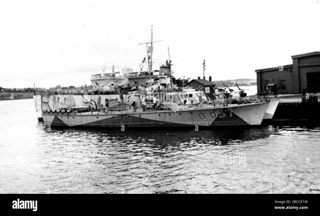 Ex-Royal Navy Fairmile 'B' Launch GOLDEN GALLEON 10X15 Photograph 6X4