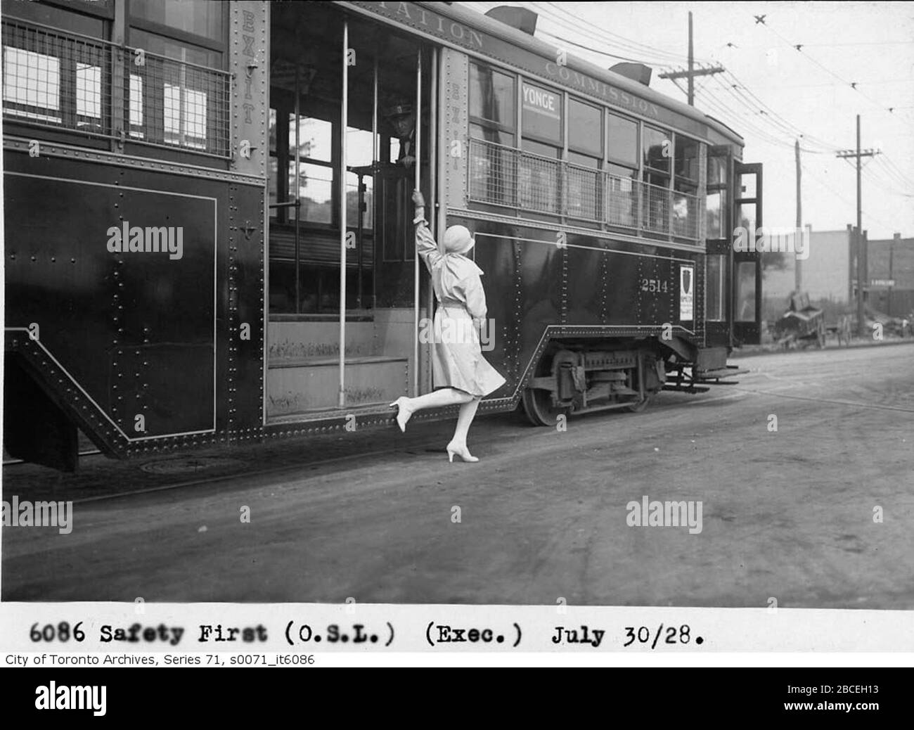Well Dressed Woman Dismounts From A Peter Witt Streetcar In 1928 Photographer Alfred Pearson July 30 1928 City Of Toronto Archives This Image Is Available From The City Of Toronto Archives Listed