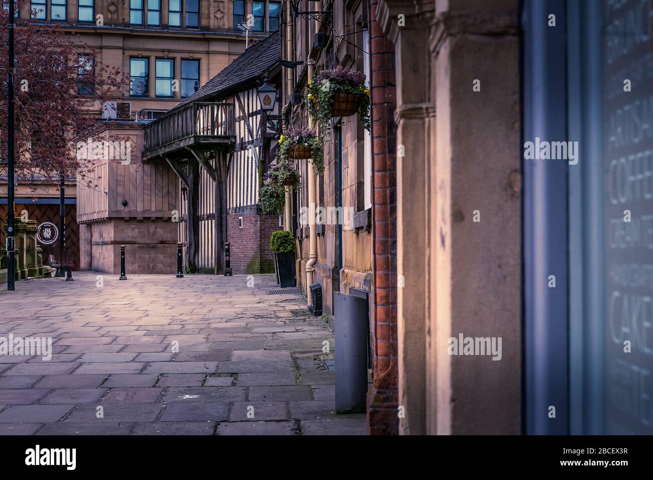 Cathedral Cafe, Cateaton St, Manchester, United Kingdom. Empty streets, closed business's during the coronavirus outbreak, April 2020. Stock Photo