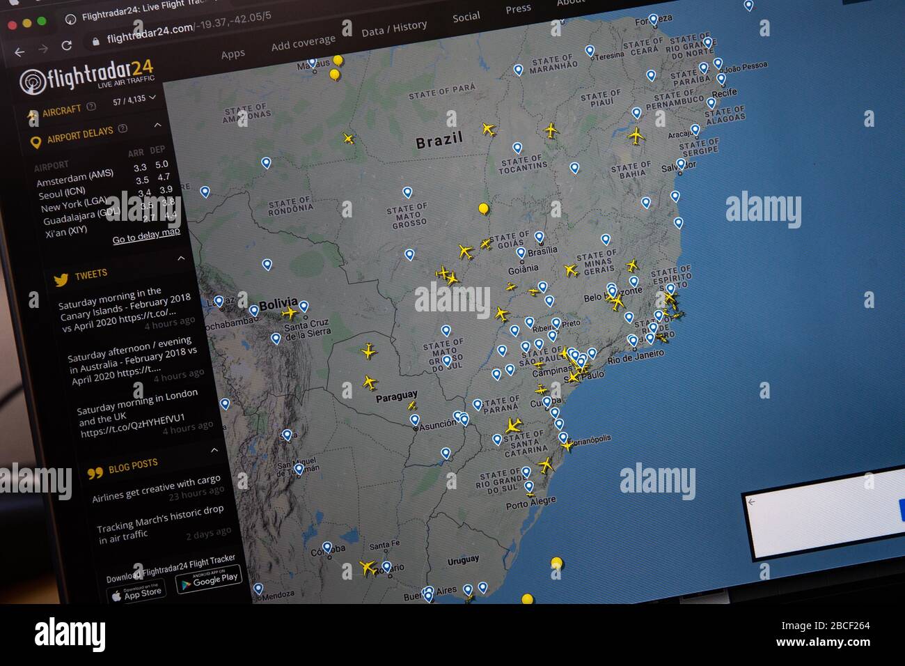 Sao Paulo, Sao Paulo, Brazil. 4th Apr, 2020. Screen of Flight Radar 24  application, which monitors global air traffic in real time. This Saturday  morning (04), the application shows that there is