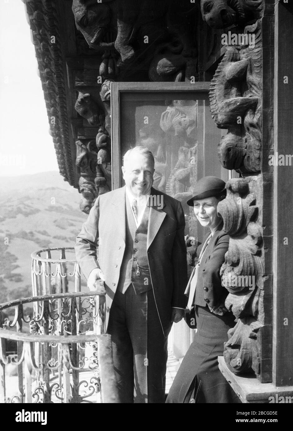 American Businessman Newspaper Publisher And Politician William Randolph Hearst 1863 1951 Stands With Margaret Holmes Nee Margaret Elisa Oliver 1879 1968 Wife Of Traveler Photographer And Filmmaker Elias Burton Holmes On The
