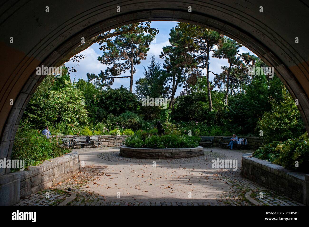 Carl Schurz Park. East End Avenue between 83rd and 90th Street. This park made in 1891, and managed by a neighborhood association, offers good views Stock Photo