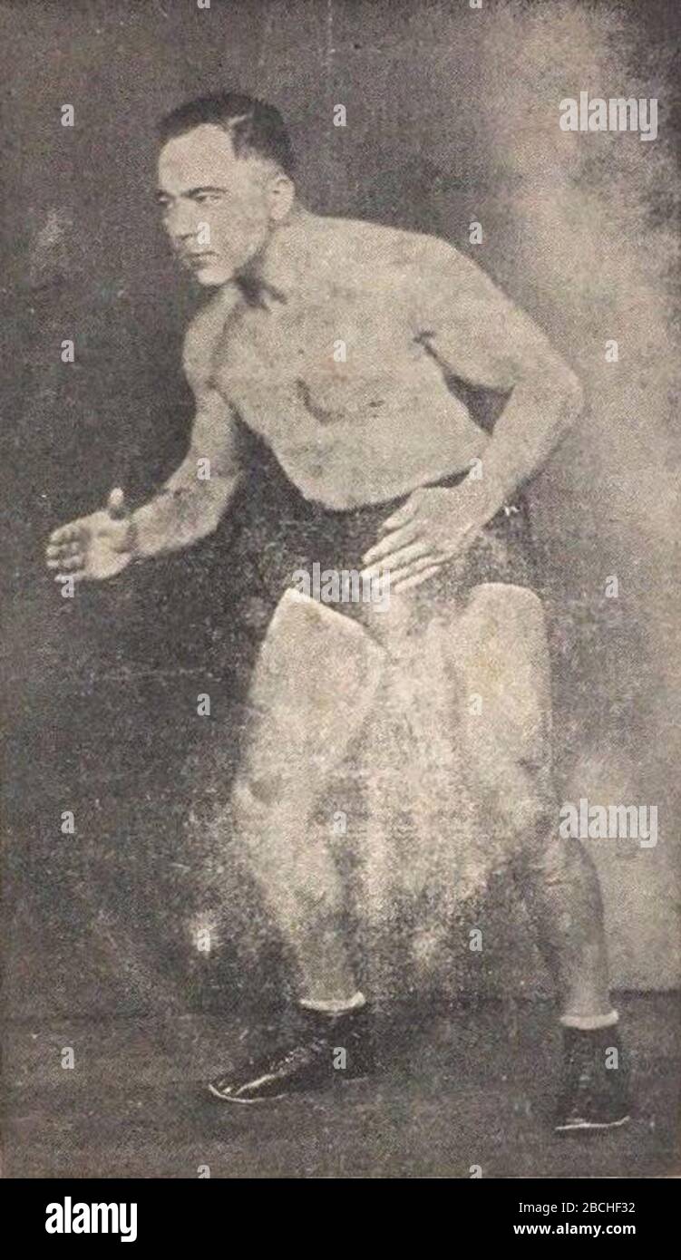 'Français : Dynamite Gus Sonnenburg en couverture du programme de catch en 1930; 1930; https://www.ebay.ca/itm/1930-Arena-Gardens-Wrestling-Program-Sports-Dynamite-Gus-Sonnenburg-Vintage-Rare/332299318125?hash=item4d5e95336d:g:xsoAAOSwgu9ZY49o; Public domainPublic domainfalsefalse      This Canadian work is in the public domain in Canada because its copyright has expired due to one of the following: 1. it was subject to Crown copyright and was first published more than 50 years ago, or it was not subject to Crown copyright, and  2. it is a photograph that was created prior to January 1, 1949, Stock Photo