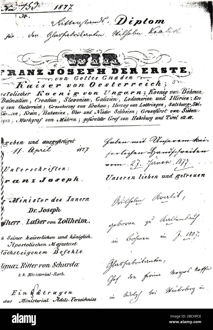 "Deutsch: Seite 1 der Kanzleiabschrift des Ritterstandsdiploms von Franz Joseph I. (Kaiser von Österreich 1848-1916) für den Glasfabrikanten Wilhelm Kralik (als Ritter des Ordens der Eisernen Krone III. Klasse) mit Verleihung des Prädikates von Meyrswalden. Original des Ritterstandsdiploms ausgestellt in Wien am 11. April 1877, Kanzleiabschrift in den Beständen des k.u.k. Ministeriums des Innern - Ministerial-Adels-Verzeichnis.; 1877; Scan from the original work; k.u.k. Ministerium des Innern im Auftrag Kaiser Franz Josephs I.; " Stock Photo