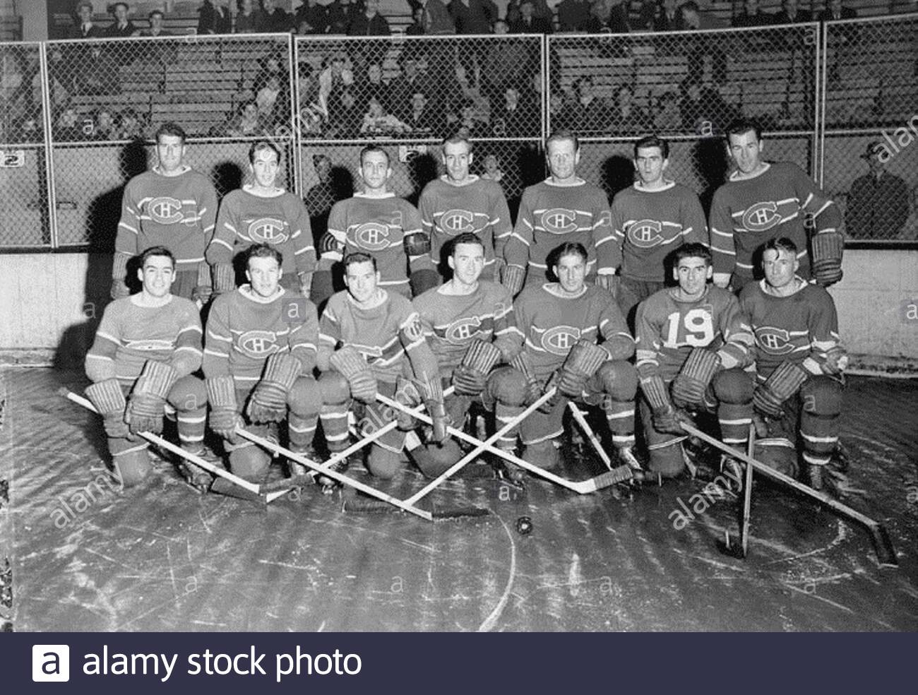 English Montreal Canadiens Hockey Team October 1942 Back Row Left To Right Portland Lee Bibault